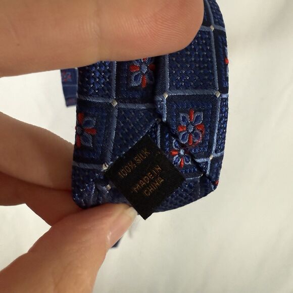 Jos A Bank Reserve Tie Men's 60" Blue Floral Print 100% Silk 3" Wide - Picture 3 of 5